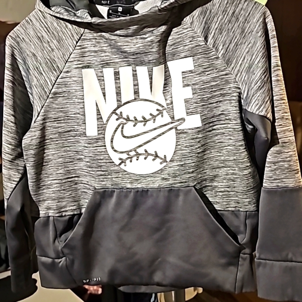 Nike Boys hoodie-med